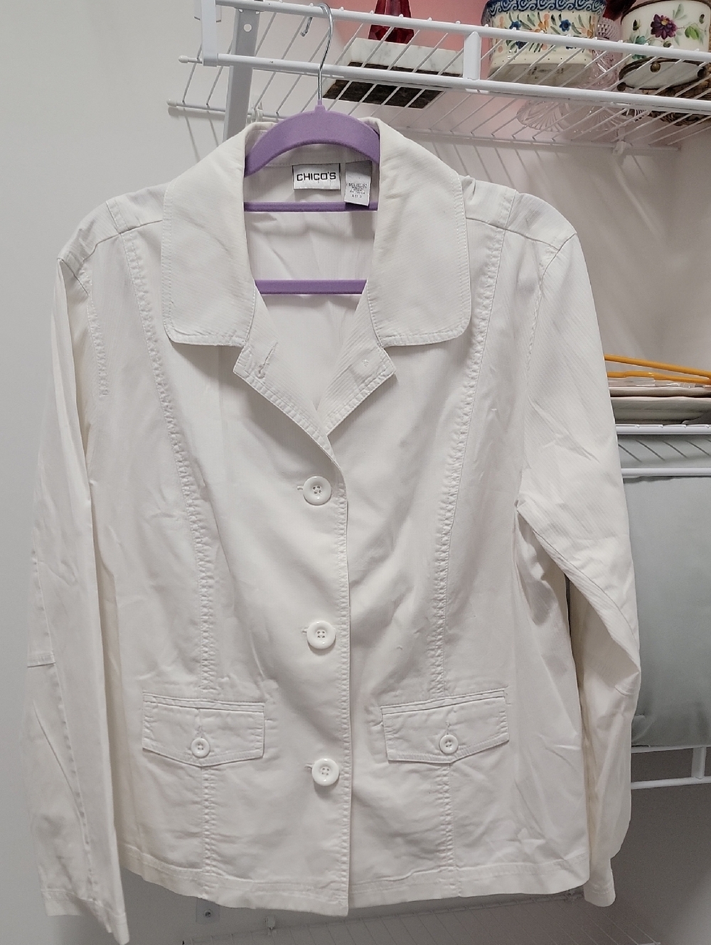 Chico's White Button-Front Tailored Jacket Size 3. Like New